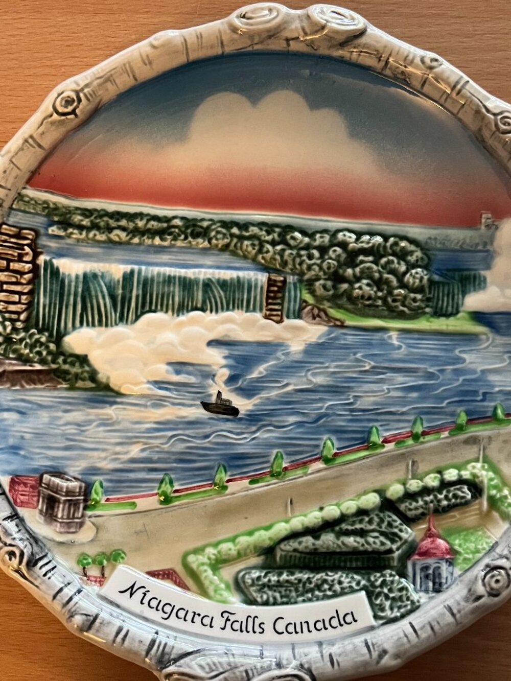 Vintage Niagara Falls Canada raised scene west Germany 9" wall plate